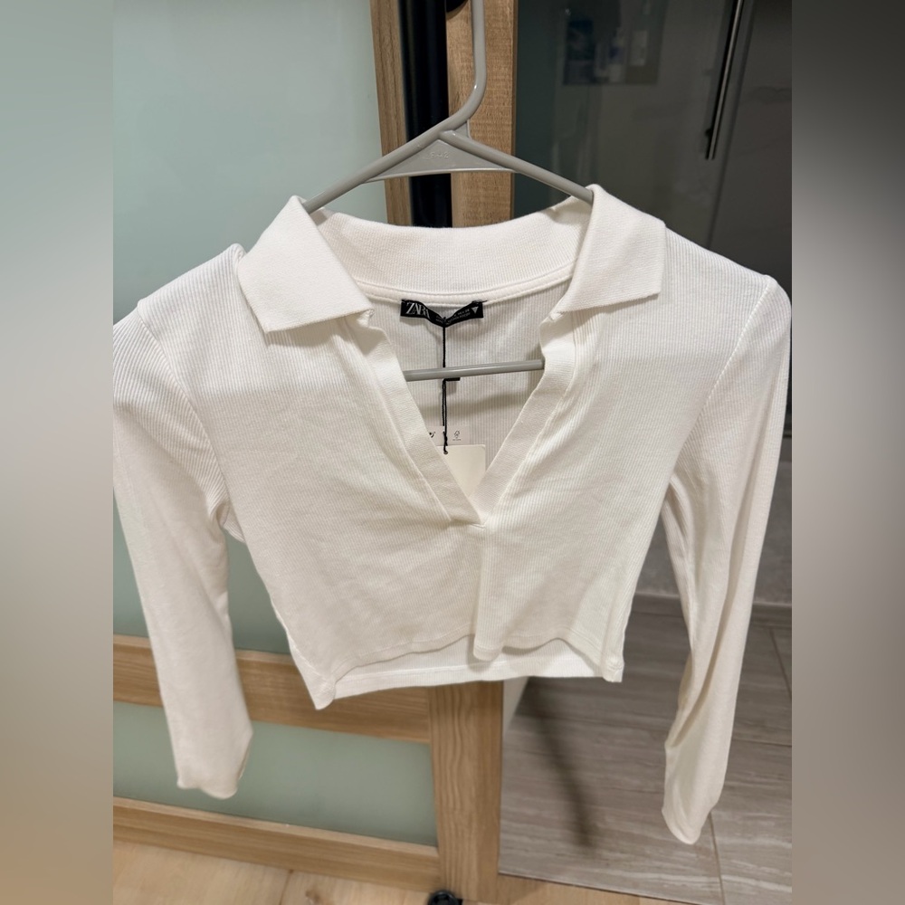 Zara Cream Ribbed V-Neck Crop Top